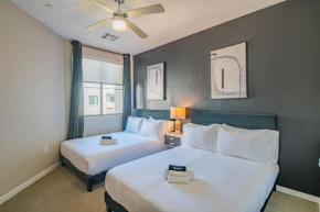 Bright 1BR Uptown Biltmore Gym Pool Parking WD